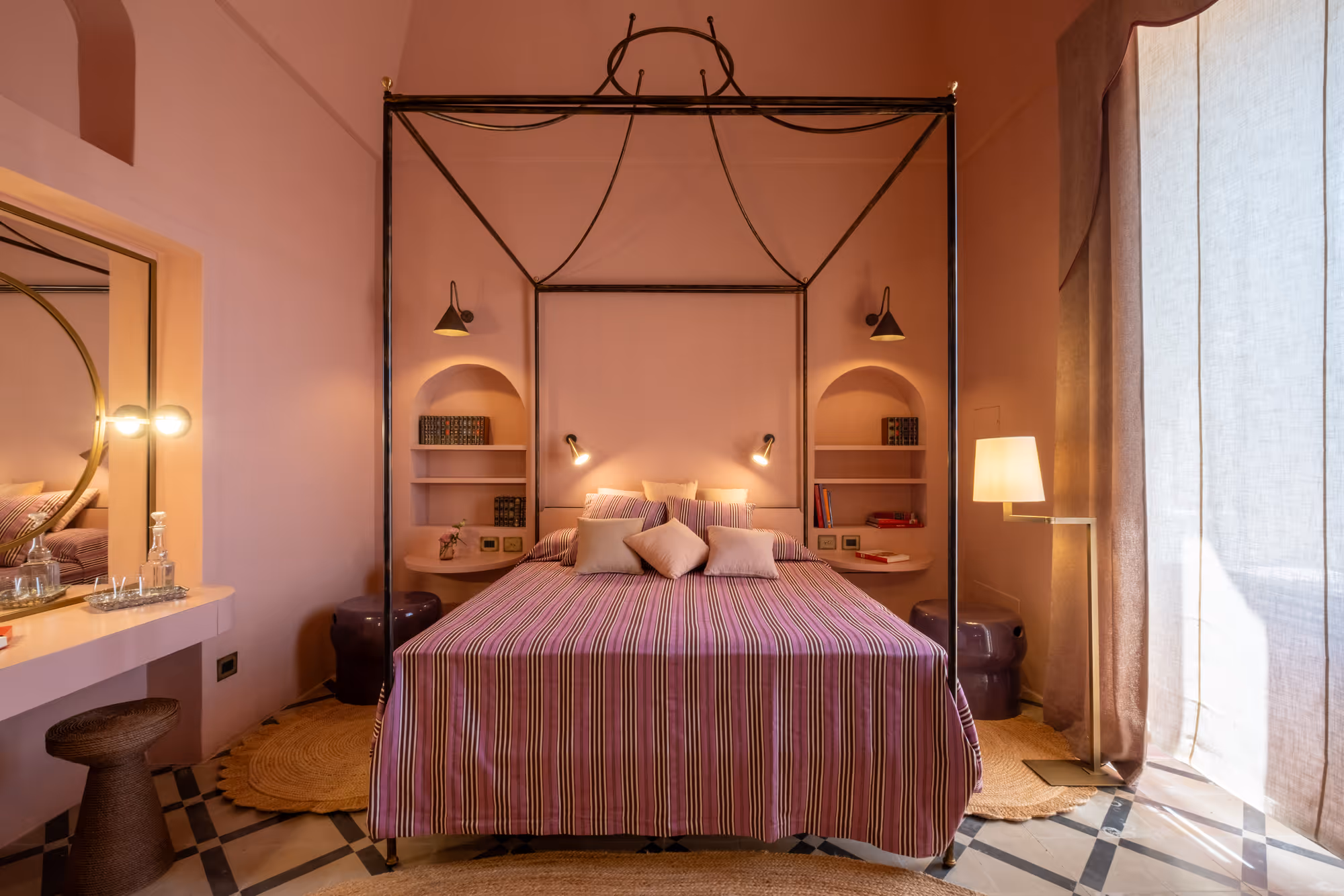 Essentia Creatix, interior detail 2