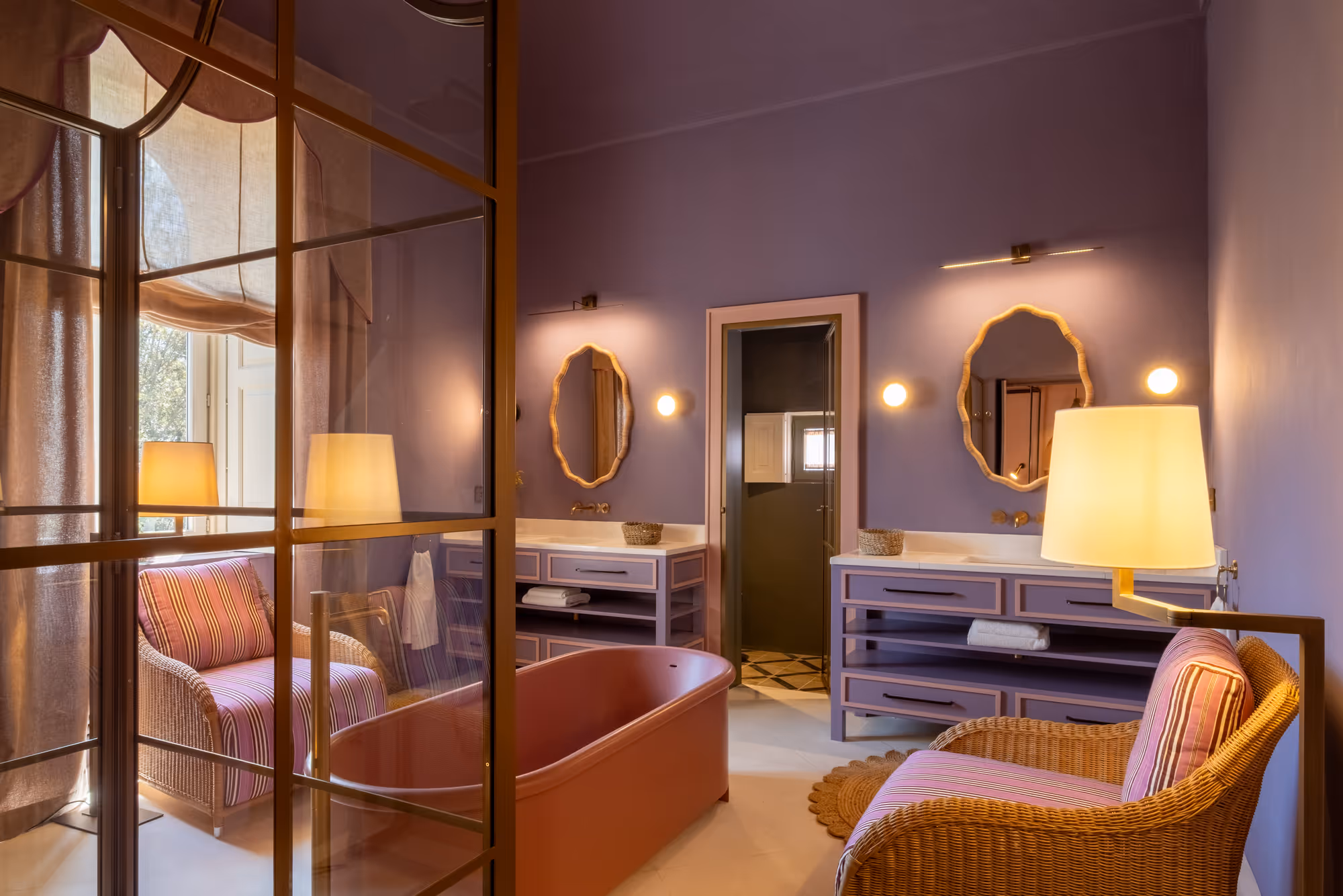 Essentia Creatix, interior detail 7
