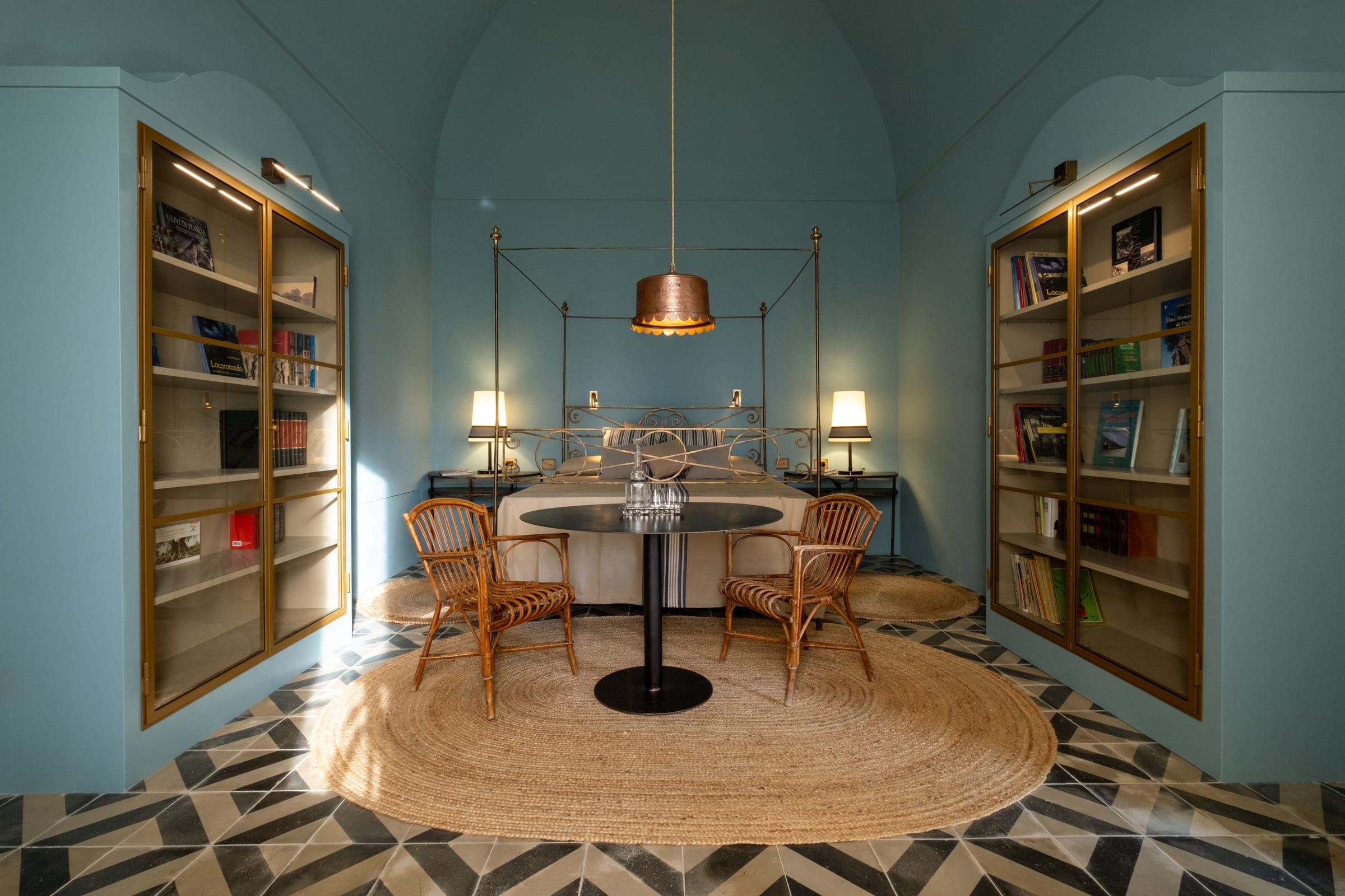Serenitas Domus suite in calming blue and navy tones